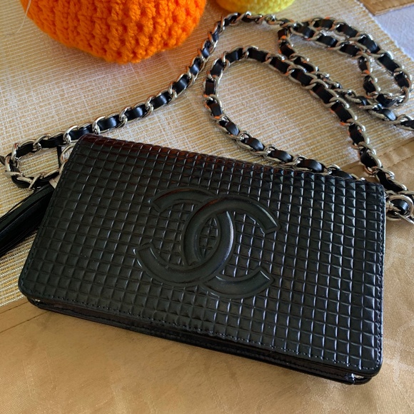 CHANEL Handbags - Authentic Chanel Chocolate Bar Wallet Chain Bag